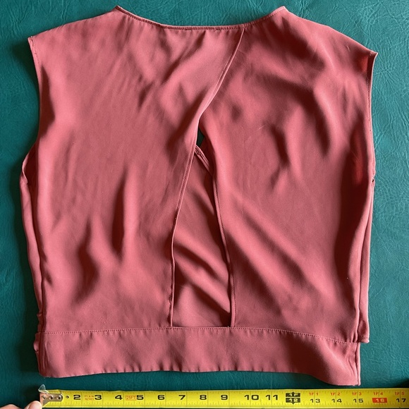 Dynamite wrap top - Picture 2 of 2